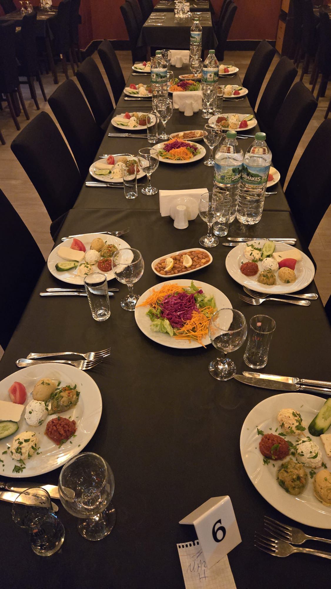 Çakırkeyf Uzun Sofra